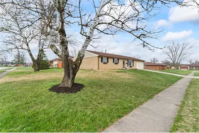 7039 Monte Carlo Drive, Englewood, OH 45322 - Photo 2