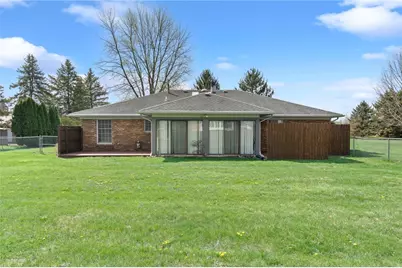 1323 W State Route 571, Tipp City, OH 45371 - Photo 26