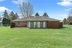 1323 W State Route 571, Tipp City, OH 45371 - Photo 26