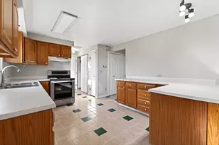 7064 Safari Dr, Huber Heights, OH 45424 - Photo 10