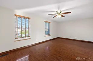 7064 Safari Dr, Huber Heights, OH 45424 - Photo 6