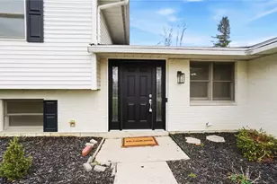 1007 Hyde Park Dr, Centerville, OH 45429 - Photo 8