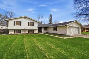 1007 Hyde Park Dr, Centerville, OH 45429 - Photo 1