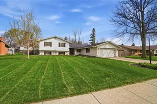 1007 Hyde Park Dr, Centerville, OH 45429 - Photo 6