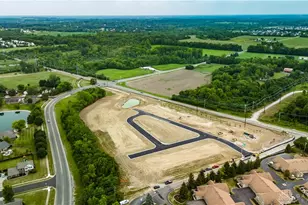 499 Greendell Bend, Fairborn, OH 45324 - Photo 2