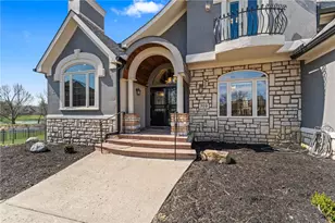 709 Brookmeade Ct, Beavercreek, OH 45434 - Photo 4