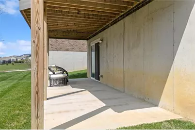 5093 Renaissance Park Drive, Middletown, OH 45005 - Photo 8