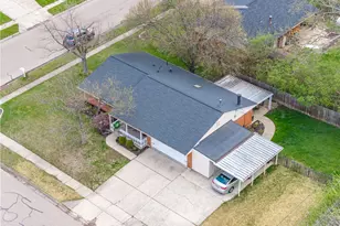 6600 Rosecliff Pl, Miami Township, OH 45449 - Photo 8