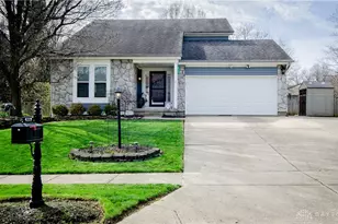 4219 Sugar Leaf Dr, Bellbrook, OH 45440 - Photo 4