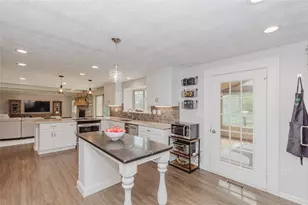 9043 Academy View Ct, Washington Twp, OH 45458 - Photo 12