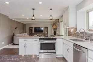 9043 Academy View Ct, Washington Twp, OH 45458 - Photo 14