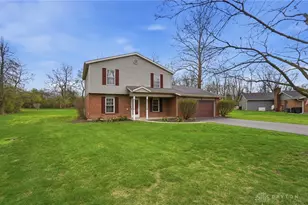 2255 Woodstock Ct, Troy, OH 45373 - Photo 4