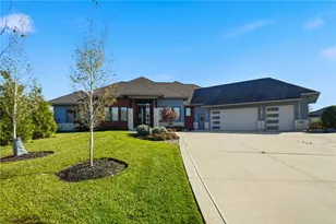 1864 Tossing Mane Ct, Centerville, OH 45458 - Photo 1