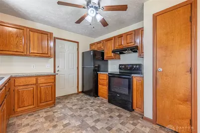 921 McDowell Street, Xenia, OH 45385 - Photo 8