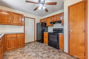 921 McDowell St, Xenia, OH 45385 - Photo 8