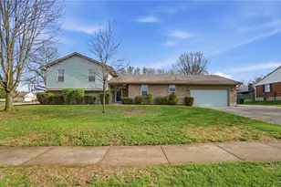 631 Wilson Park Dr, Dayton, OH 45449 - Photo 2