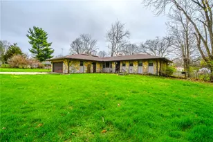 3223 Ravenwood Rd, Fairborn, OH 45324 - Photo 2