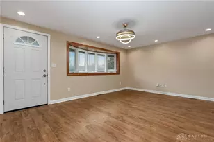 1681 Hillwood Dr, Kettering, OH 45439 - Photo 4