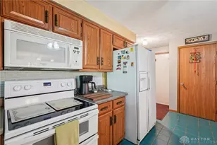 203 N Bickett Rd, Xenia Twp, OH 45385 - Photo 10