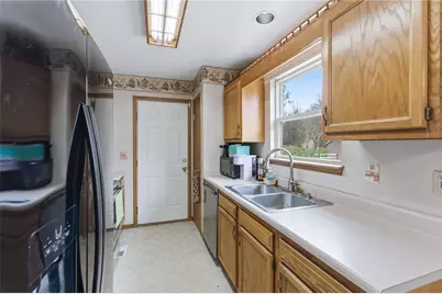 8747 Waynes Way, Blanchester, OH 45107 - Photo 10