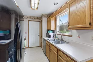 8747 Waynes Way, Blanchester, OH 45107 - Photo 10