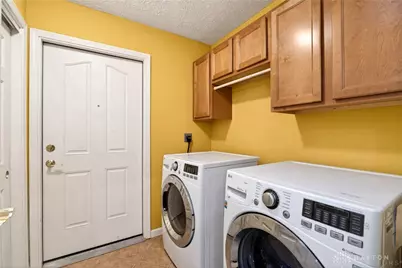 2028 Wentworth Village Drive, Bellbrook, OH 45305 - Photo 24