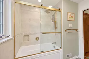 401 Greenmount Blvd, Oakwood, OH 45419 - Photo 12