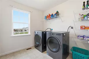 1204 Senna St, Tipp City, OH 45371 - Photo 40