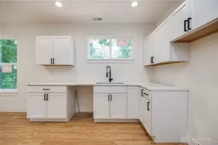 4249 Pleasant View Ave, Dayton, OH 45420 - Photo 12