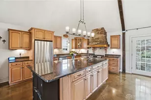 1574 Vicki Ln, Turtlecreek Twp, OH 45036 - Photo 16