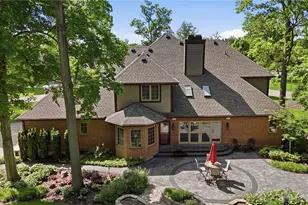 2350 Lostwood Ct, Beavercreek Twp, OH 45385 - Photo 4