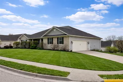 930 Oak Hill Court, Troy, OH 45373 - Photo 2