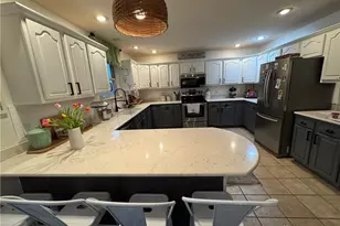 930 Oak Hill Ct, Troy, OH 45373 - Photo 8