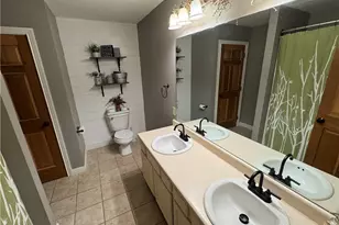 930 Oak Hill Ct, Troy, OH 45373 - Photo 14