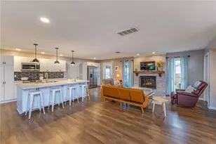 415 Wildrose Ln, Greenville, OH 45331 - Photo 2