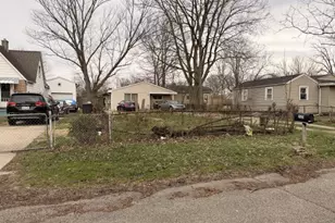 2523 Guernsey Dell Ave, Dayton, OH 45404 - Photo 2