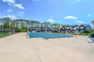 1630 S Golden Clove Bnd, Sugarcreek Twp, OH 45305 - Photo 16