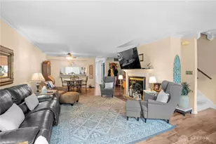 1662 Longbow Ln, West Carrollton, OH 45449 - Photo 4