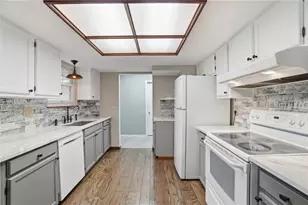 2303 Delvue Dr, Miami Township, OH 45459 - Photo 12