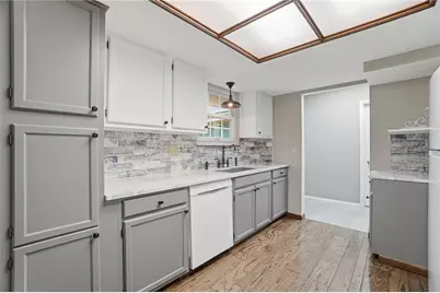 2303 Delvue Drive, Miami Township, OH 45459 - Photo 8