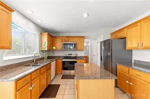 2346 Charleston Way, Beavercreek, OH 45431 - Photo 8