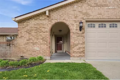 7521 Glenhurst Drive, Vandalia, OH 45414 - Photo 4