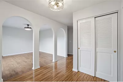 7521 Glenhurst Drive, Vandalia, OH 45414 - Photo 10