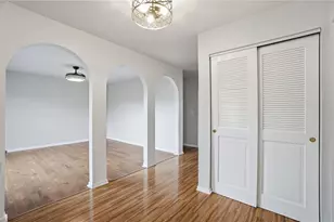 7521 Glenhurst Dr, Vandalia, OH 45414 - Photo 10