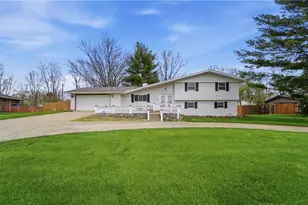 2535 Valdina Dr, Beavercreek, OH 45434 - Photo 2