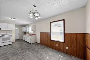 4140 Goldenrod Ct, Trotwood, OH 45416 - Photo 12