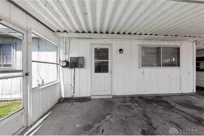 1046 Primrose Drive, West Carrollton, OH 45449 - Photo 6