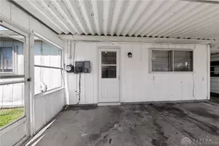 1046 Primrose Dr, West Carrollton, OH 45449 - Photo 6