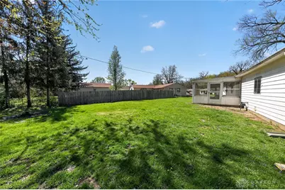 1046 Primrose Drive, West Carrollton, OH 45449 - Photo 4