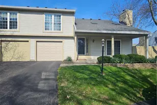 1060 Foxshire Pl, Dayton, OH 45458 - Photo 2
